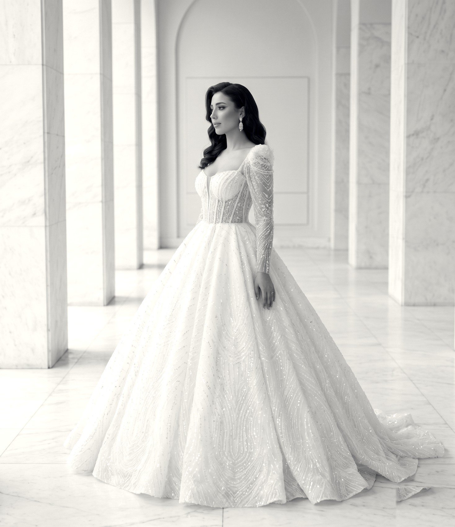 Robe de mariée princesse, noir et blanc